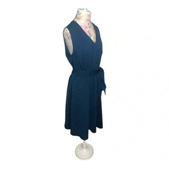 Lane Bryant Women’s Dark Turquoise Textured Dress Size 14/16 w/Belt - Picture 4 of 11